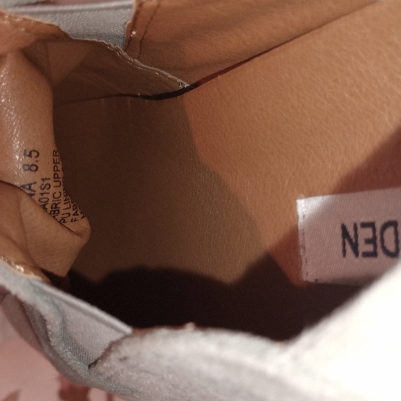 Steve Madden size 8 1/2  slide on slip on comfortable shoe - Picture 5 of 5